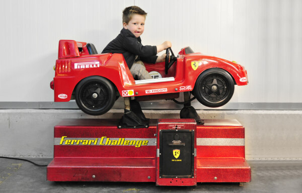 Ferrari F40 kiddie ride